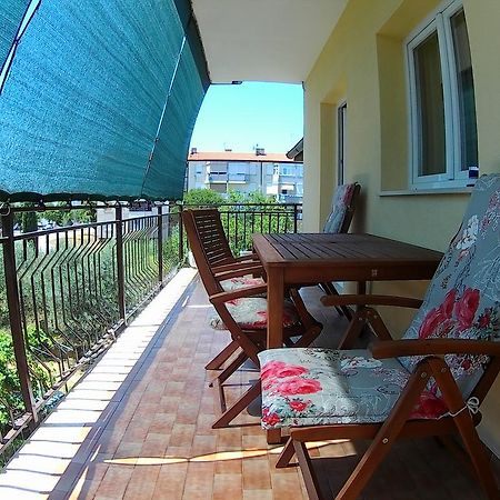Lea Apartment Umag Exterior foto